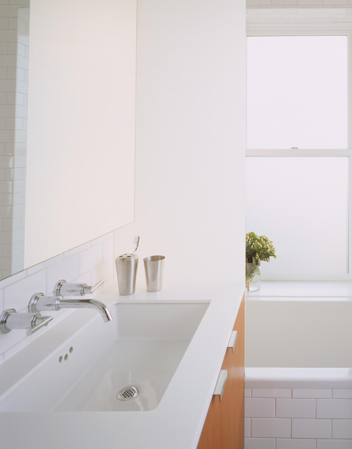 Carroll Gardens Row House primary bathroom