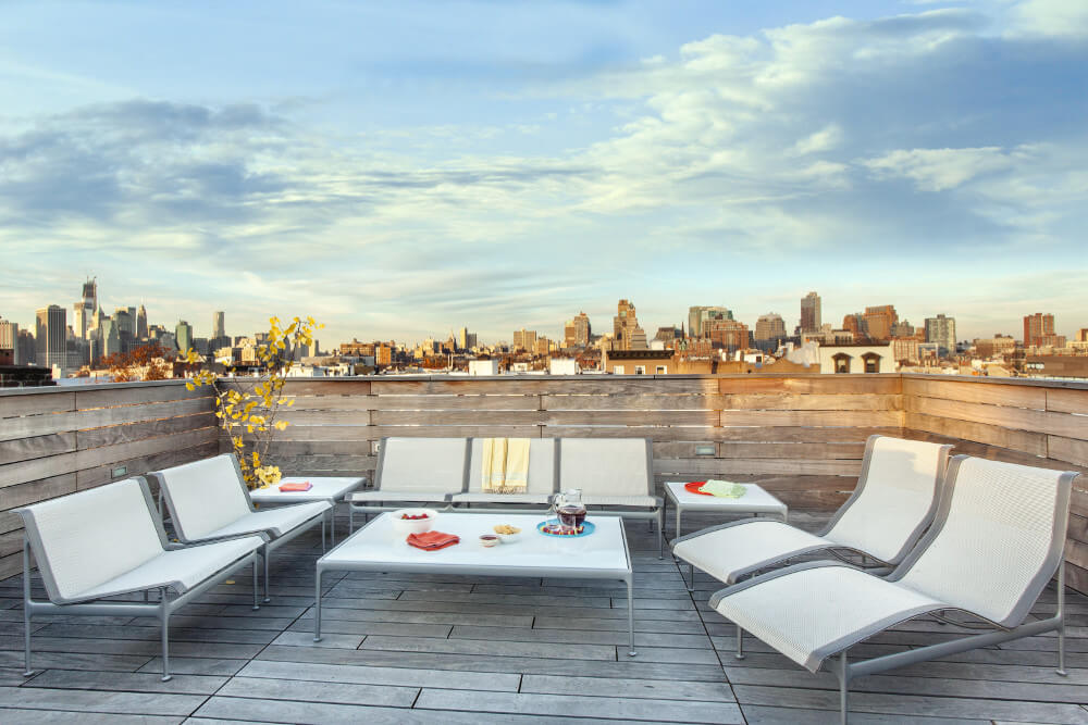 Carroll Gardens Townhouse, Deck by Sherman Architects