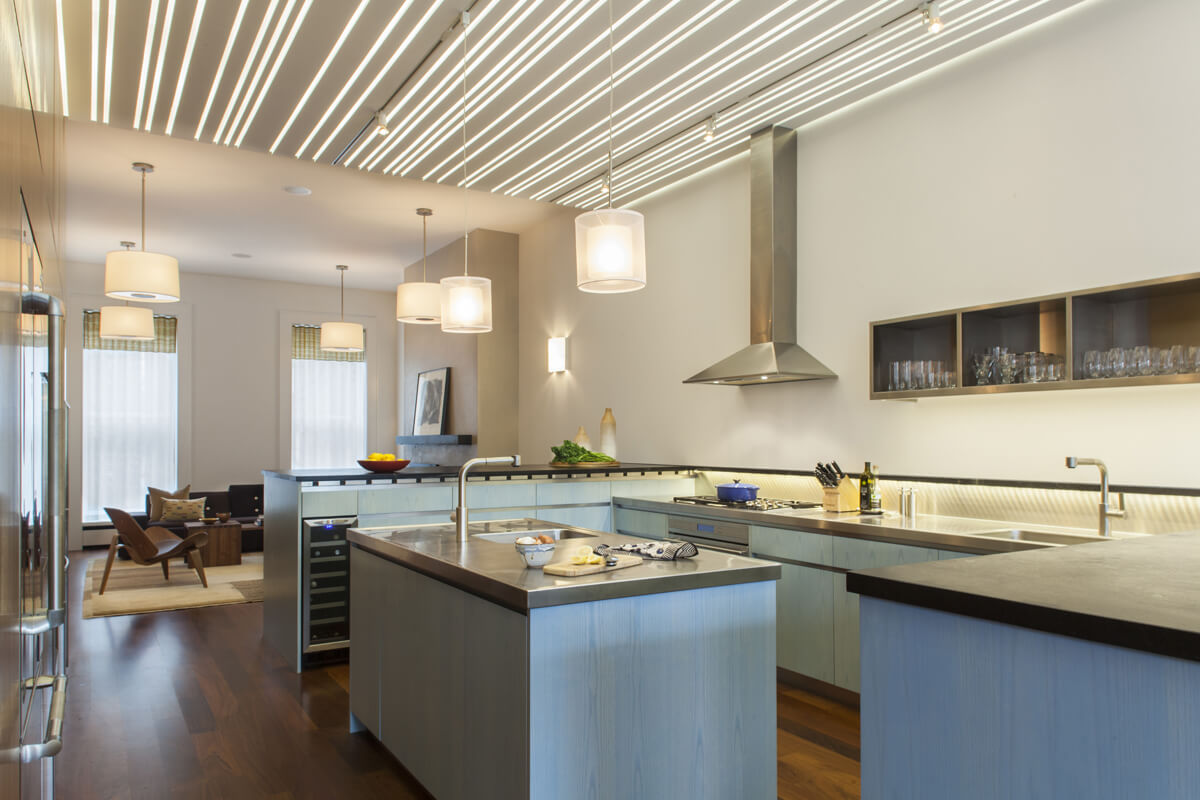Carroll Gardens Townhouse, Kitchen by Sherman Architects
