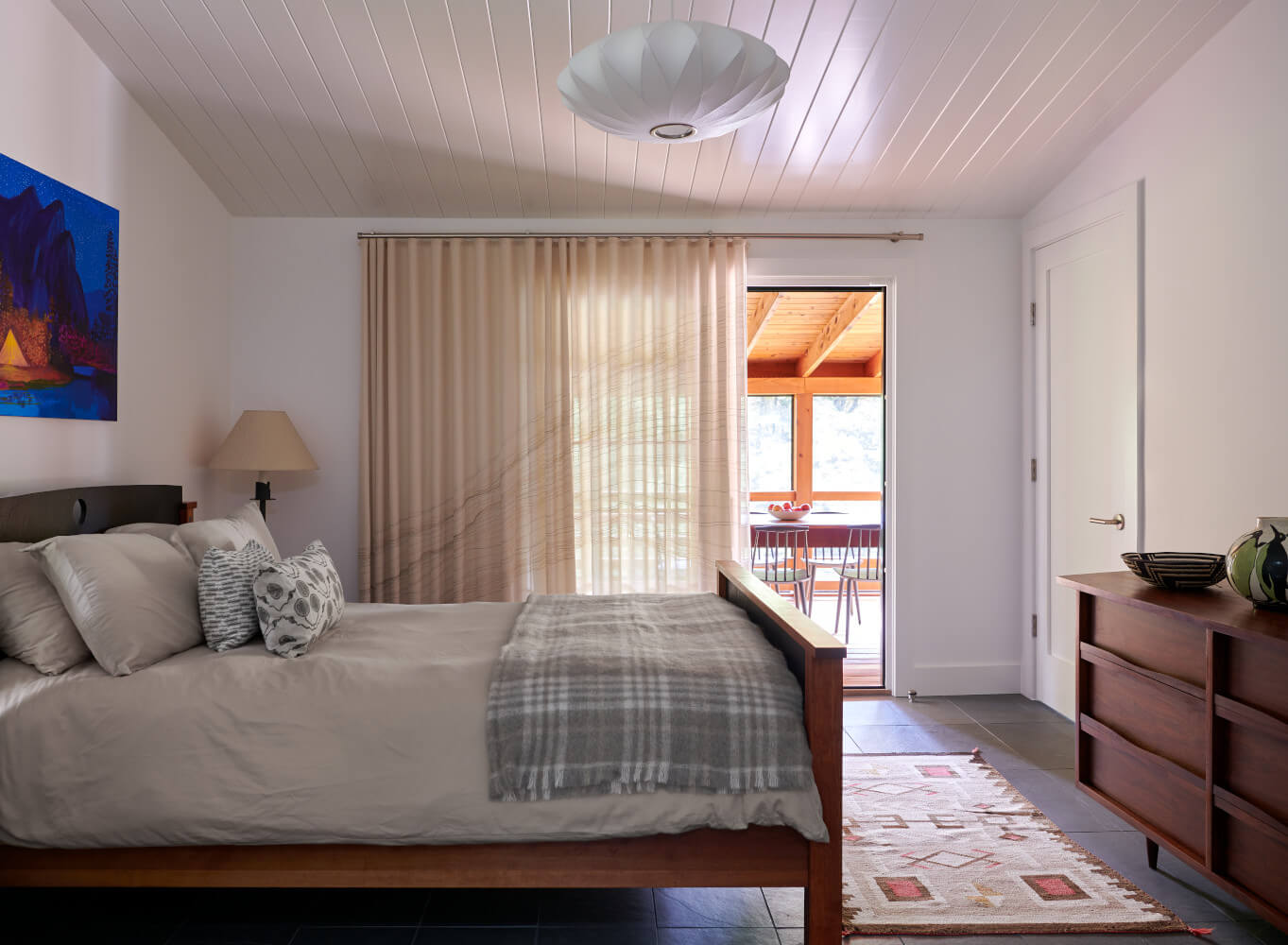 Connecticut House, Bedroom by Sherman Architects