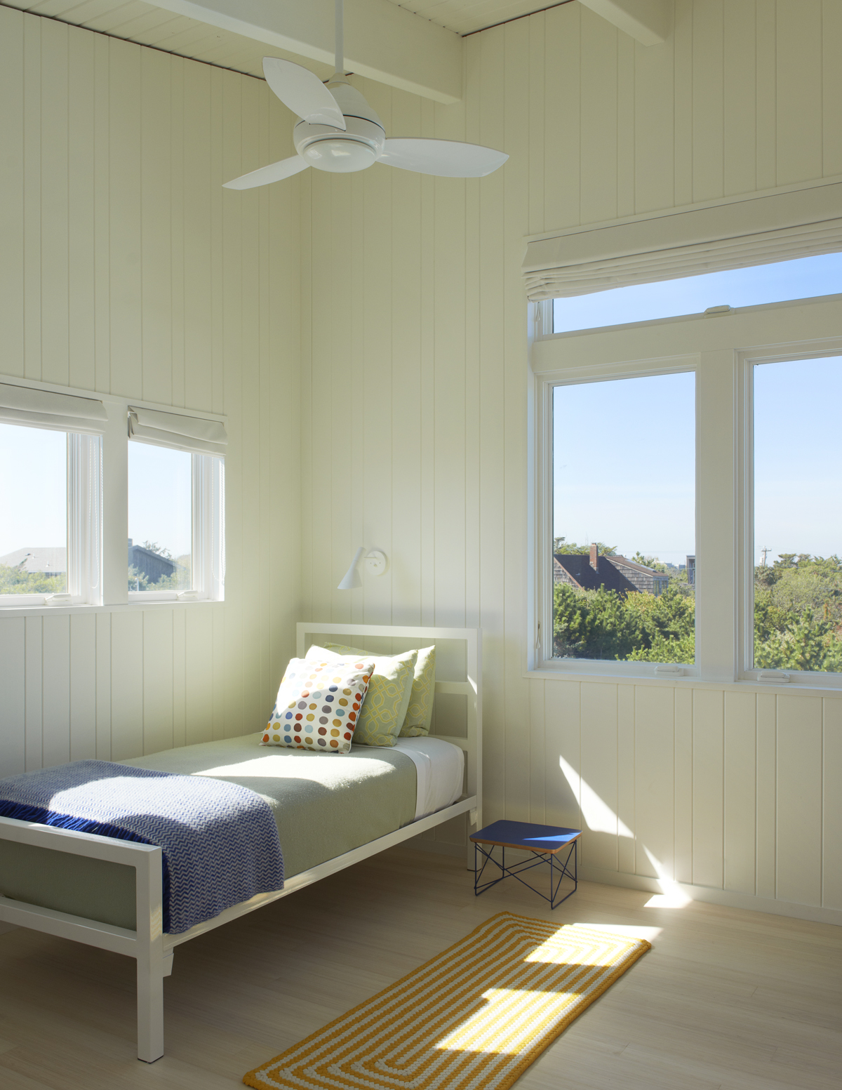 Fire Island House, Bedroom by Sherman Architects