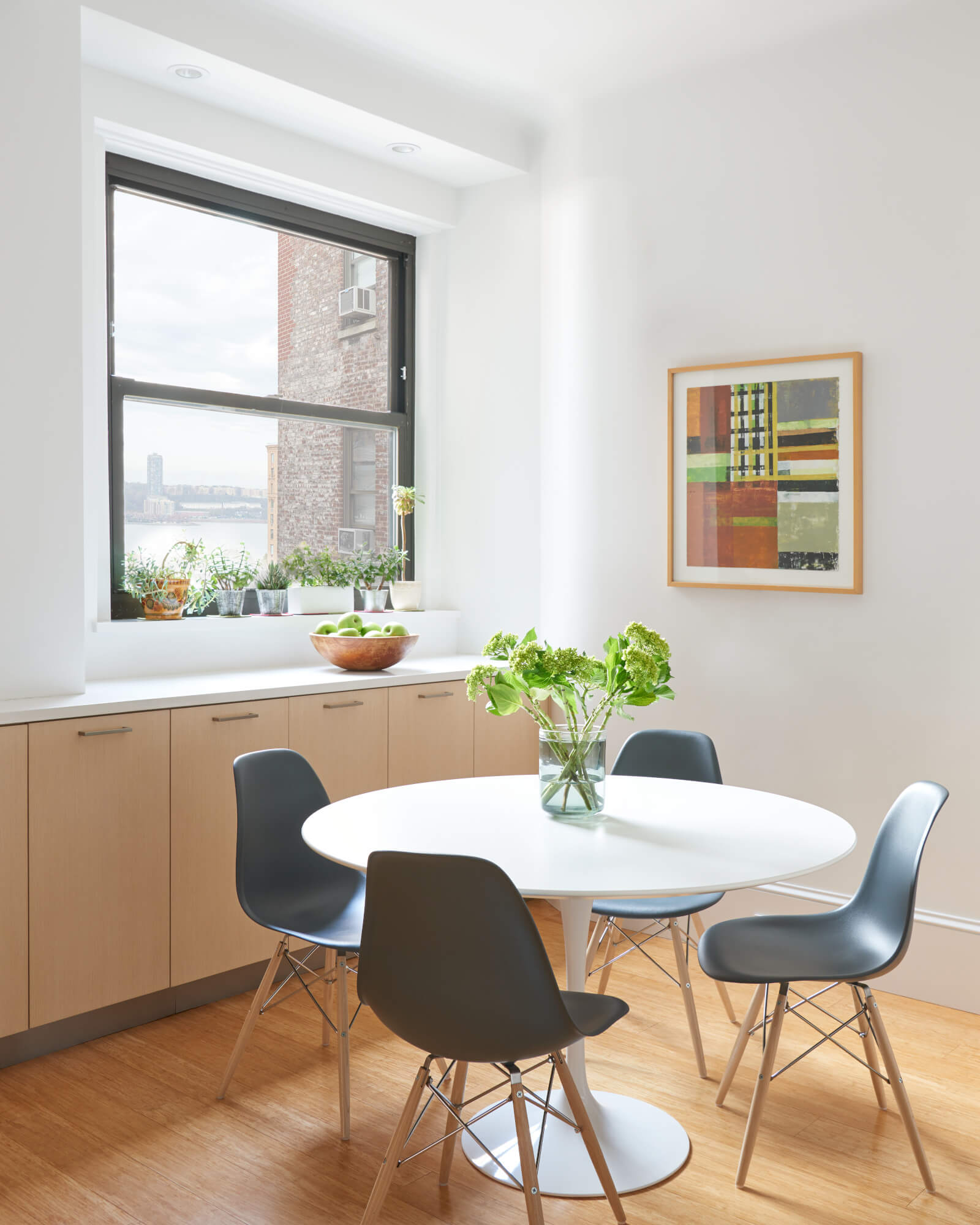 West End Avenue breakfast room