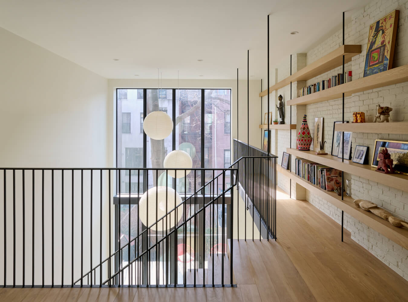 Manhattan Brownstone - catwalk