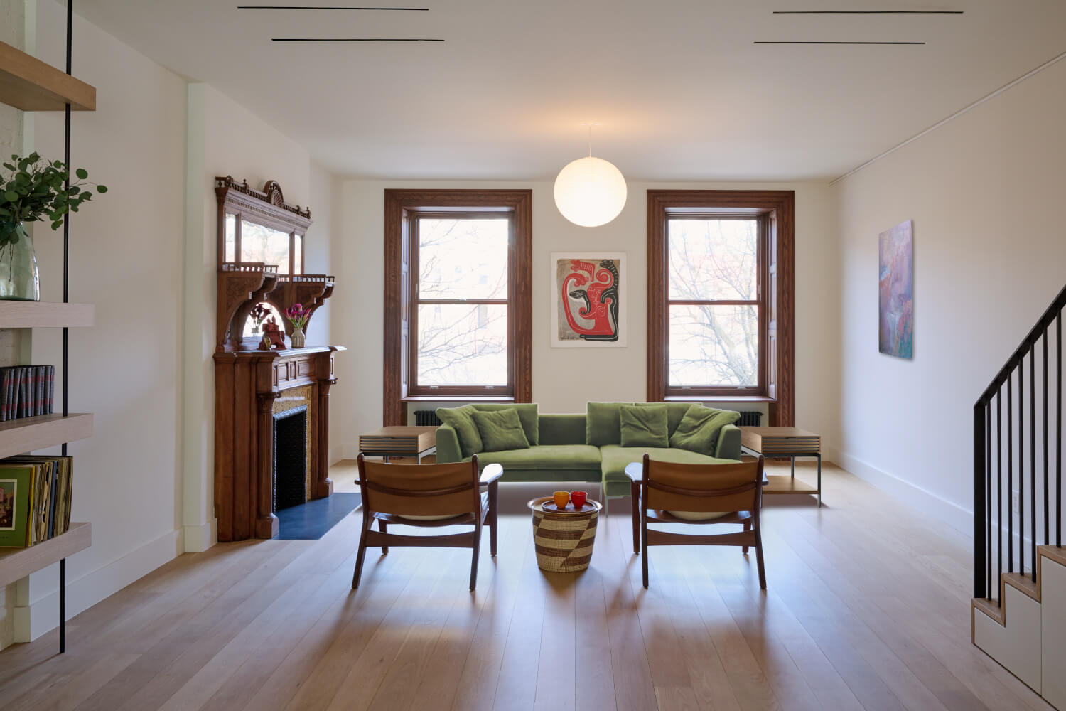 Manhattan Brownstone den