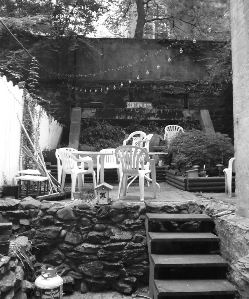 Upper West Side - dangerous retaining wall
