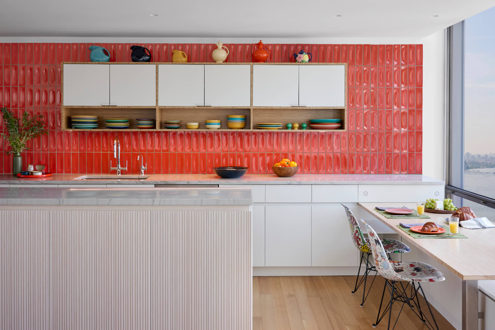 UN Plaza Apartment modern kitchen