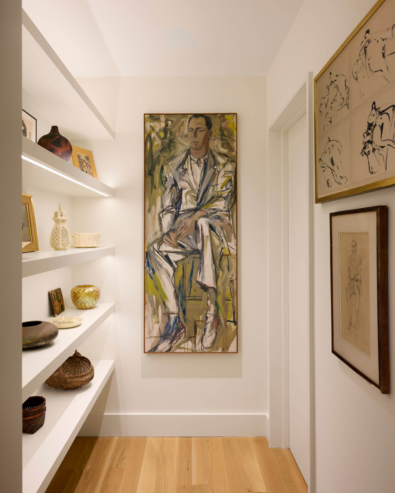 UN Plaza Apartment vestibule